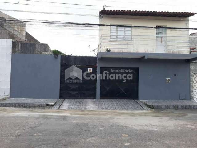 Casa à venda no bairro Quintino Cunha - Fortaleza/CE