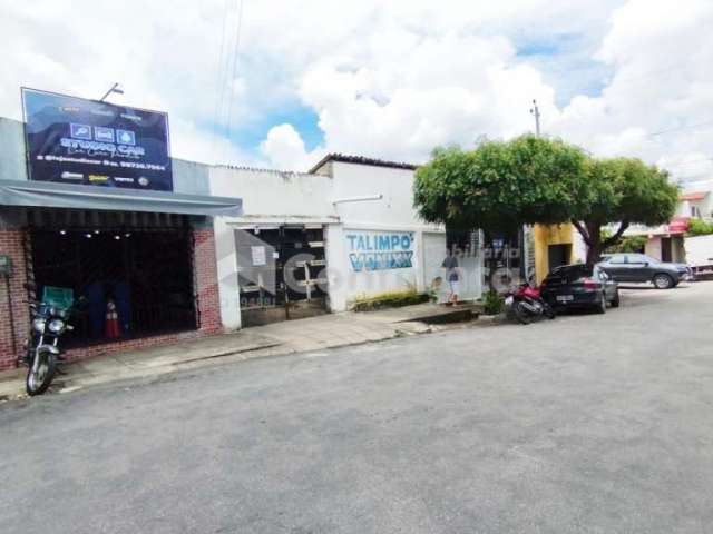 Casa à venda no bairro Vila Velha - Fortaleza/CE