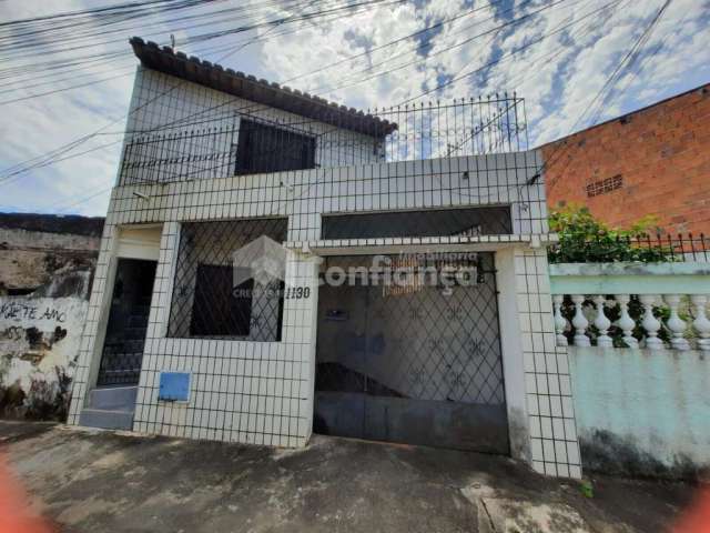 Casa à venda no bairro Parque Araxá - Fortaleza/CE
