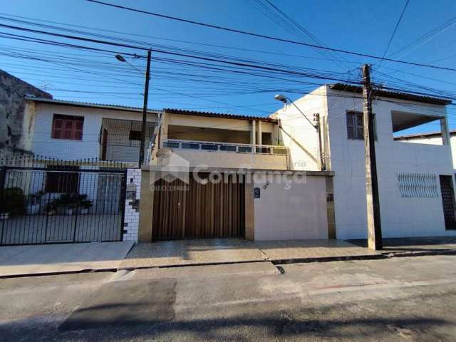 Casa à venda no bairro Parquelândia - Fortaleza/CE