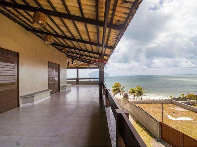 Oportunidade Rara: Casa à Beira-Mar com Vista Paradisíaca em Pintangui RN