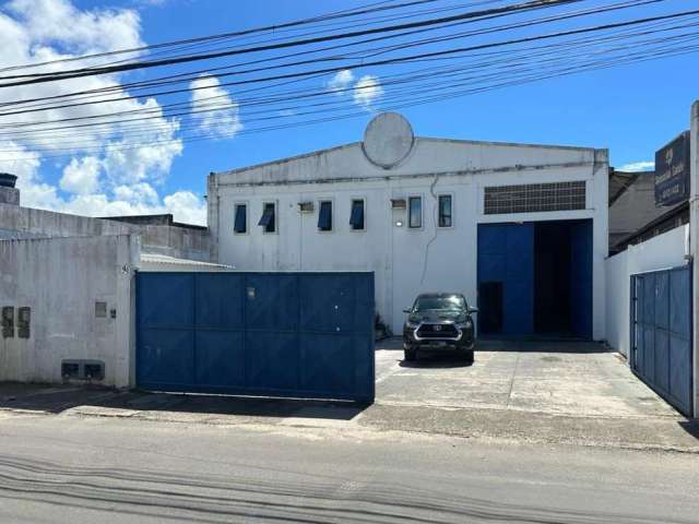 Barracão / Galpão / Depósito à venda no Pitangueiras, Lauro de Freitas  por R$ 1.900.000