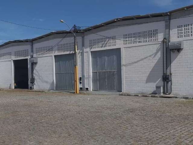 Barracão / Galpão / Depósito para alugar no Cascalheira, Camaçari , 600 m2 por R$ 9.000