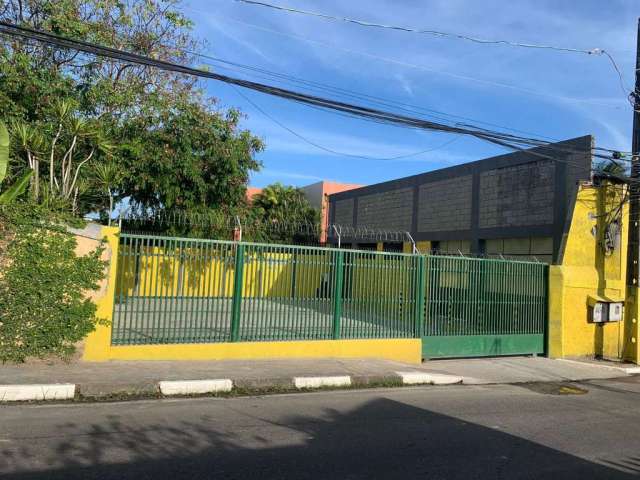 Barracão / Galpão / Depósito para alugar no Ipitanga, Lauro de Freitas  por R$ 8.000