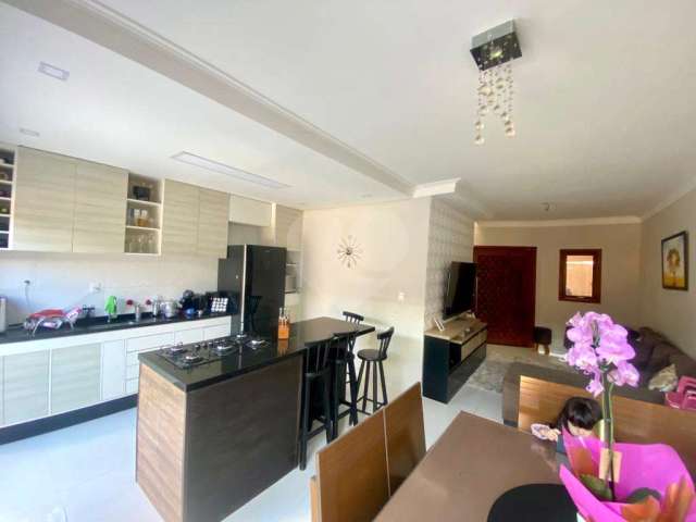 Casa à venda 3 dormitórios localizada no bairro Wanel Ville V, em Sorocaba.