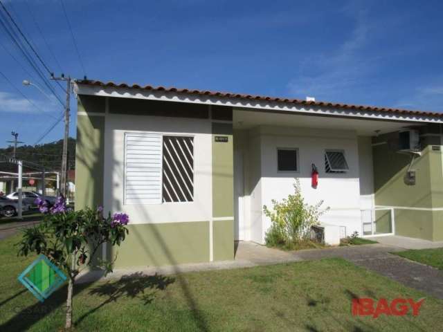Casa em condomínio fechado com 2 quartos à venda na Avenida Paulo Roberto Vidal, 2494, Bela Vista, Palhoça, 40 m2 por R$ 225.000