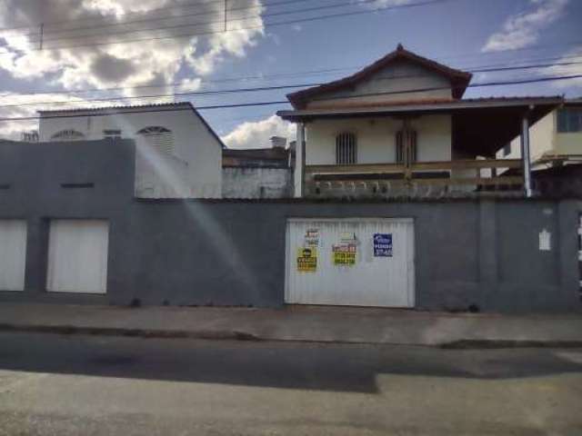 Casa com 3 quartos à venda na Rua Paulino Caetano Mendes, Céu Azul, Belo Horizonte, 245 m2 por R$ 600.000