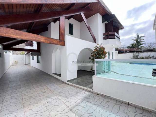 Casa com 4 dormitórios à venda, 200 m² por R$ 690.000,00 - Centro - Peruíbe/SP