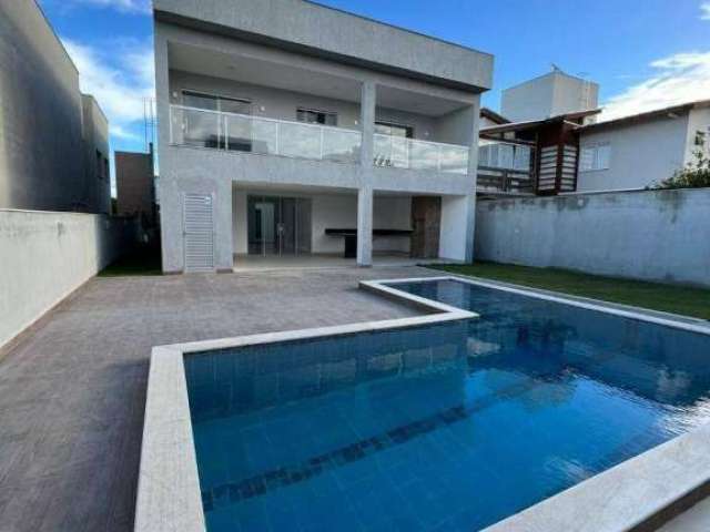 Casa duplex com 380m² de área construída no condomínio Boulevard Lagoa