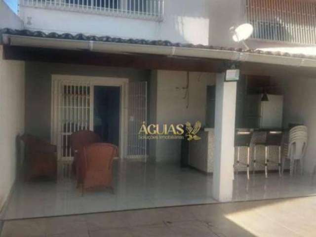 Casa com 3 dormitórios para alugar, 170 m² por R$ 2.305,00/mês - Jabuti - Itaitinga/CE