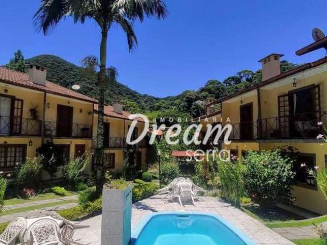 Casa com 3 dormitórios à venda, 100 m² por R$ 450.000,00 - Comary - Teresópolis/RJ