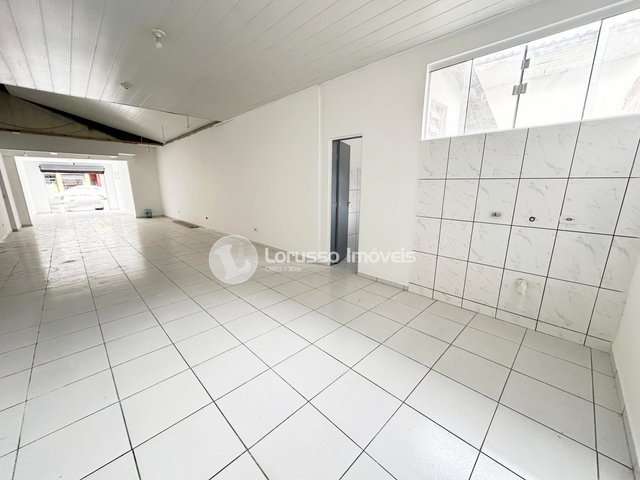 Sala comercial para alugar na Rua Heitor Baggio Vidal, 2508, Bairro Alto, Curitiba, 81 m2 por R$ 1.800
