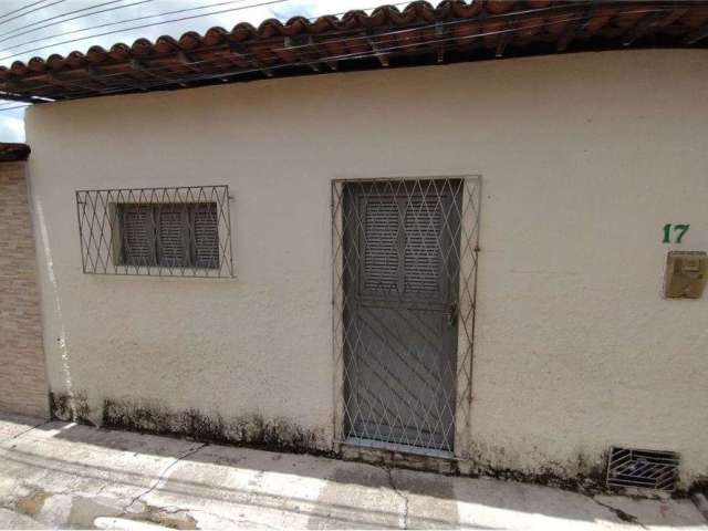 Casa em condomínio fechado na Travessa Constantino, Felipe Camarão, Natal -  RN - ID: 12417605 | Chaves na Mão