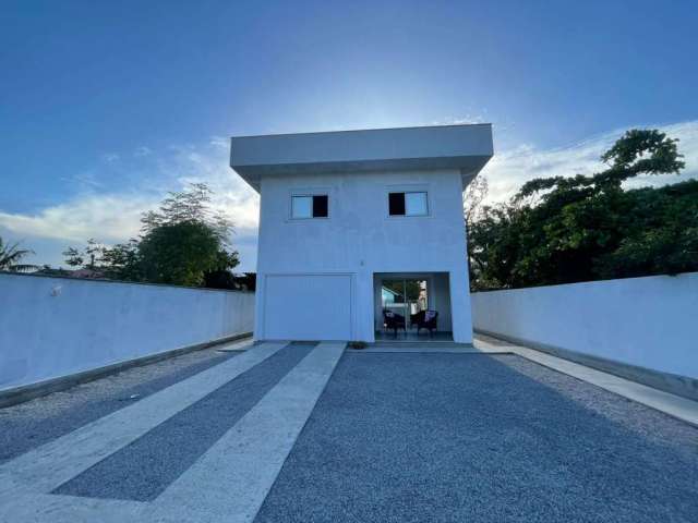 Casa nova à venda na Praia da Pinheira, em Palhoça.

O imóvel com 260 m² de área privativa, possui 3 dormitórios, sendo 1 suíte com vista para o mar, 4 banheiros, cozinha, sala de estar e área de serv