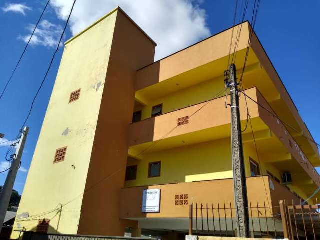 Imóvel com Renda à venda na Fazenda Santo Antônio, em São José.

Localizado em uma rua tranquila, o imóvel é composto por 1 prédio, dividido em:
12 kitnets com 25 m² de área privativa.
4 casas com 40 
