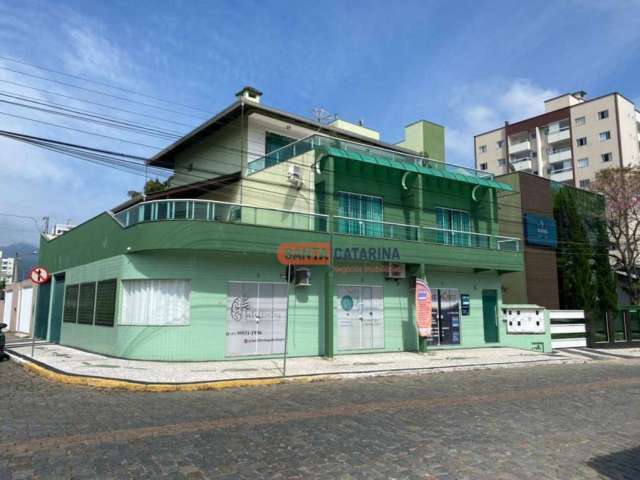 Casa com 2 dormitórios + 2 suítes à venda, 721 m² por R$ 2.900.000,00 - Centro - Camboriú/SC