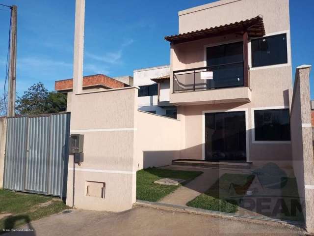 Duplex para Venda em Rio das Ostras, Residencial Rio das Ostras, 2 dormitórios, 2 suítes, 3 banheiros, 1 vaga