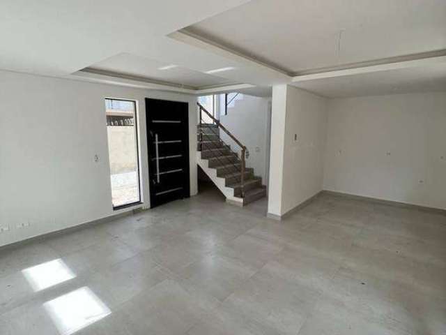 Lindo sobrado 138 m² com 3 quartos sendo 1 suíte à venda por R$ 670.000 - Uberaba - Curitiba/PR