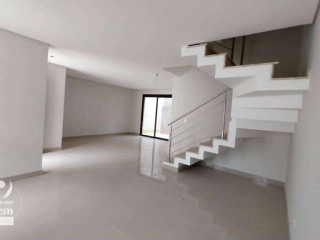 Lindo sobrado 166 m²  NOVO com 3 quartos sendo 1 suíte, terraço, 2 vagas de garagem à venda por R$ 899.000 - Bom Retiro - Curitiba/PR