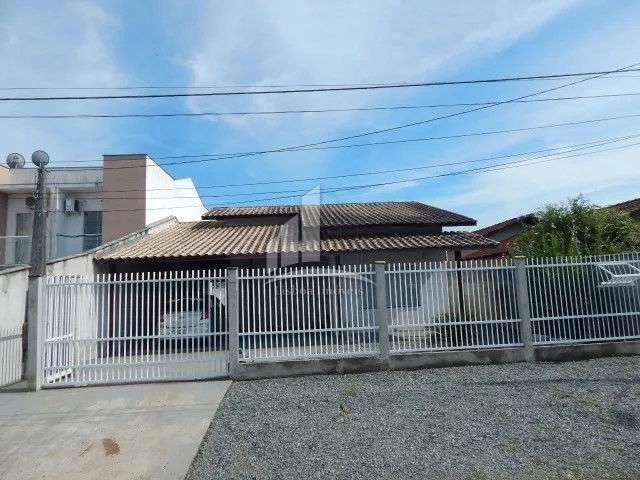 Casa Averbada a venda no bairro Vila Nova !!