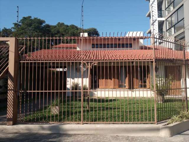Casa com 4 quartos à venda no Centro, Uruguaiana , 560 m2 por R$ 1.500.000