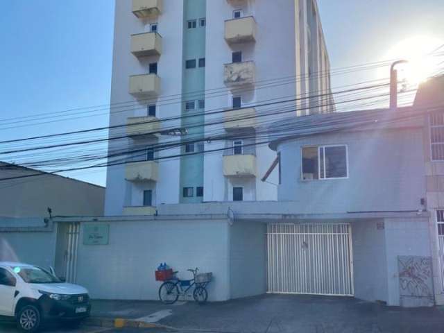 Vende excelente apartamento no bairro de Fátima