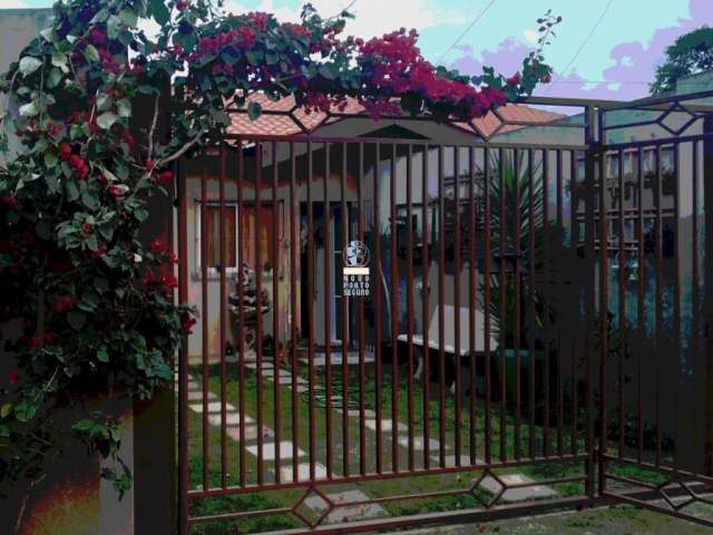 Casa com 2 quartos à venda no Jardim Santo Antônio, Atibaia  por R$ 400.000