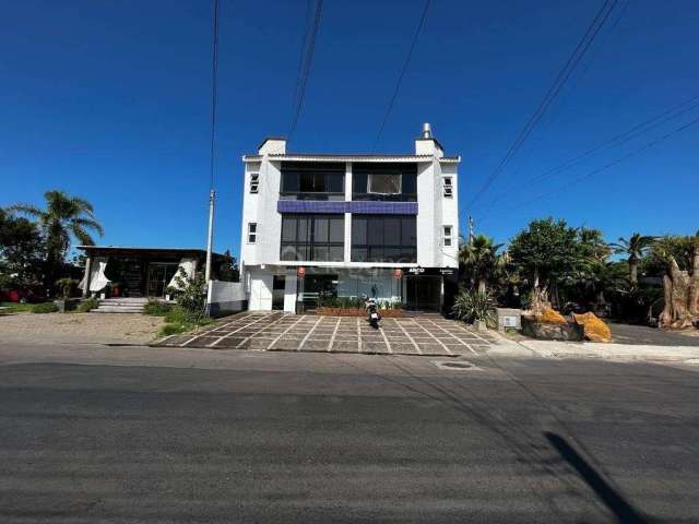 Apartamento com 2 quartos à venda na Edifício Mar Azul, 2232, Centro, Xangri-Lá por R$ 570.000