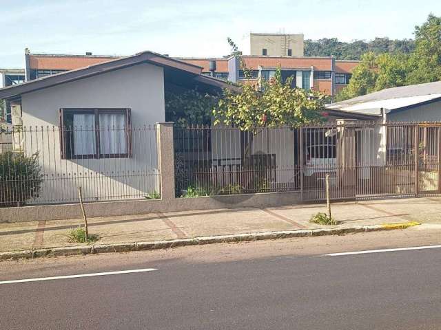 Casa com 3 dormitórios à venda, 145 m² por R$ 395.000,00 - Universitário - Santa Cruz do Sul/RS