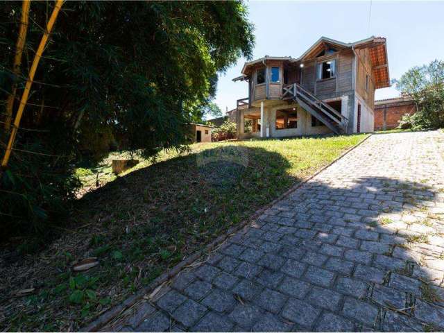 Casa com 156m²,  3 quartos, à venda por R$ 555.900,00  Parque Embu - Colombo/Pr