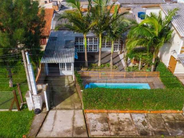 Casa ampla com piscina em Nova Tramandaí!