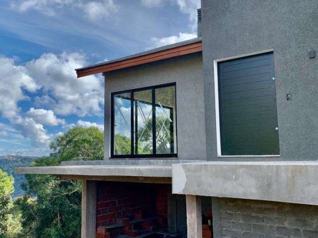 Casa com 2 quartos à venda na Monte Belo, 5, Vila Dante, Canela por R$ 1.250.000