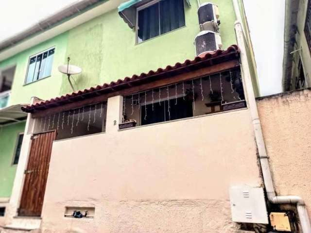 Casa em condomínio fechado com 2 quartos à venda na Rua João da Mata Peixoto, Centro, Nilópolis, 106 m2 por R$ 279.000