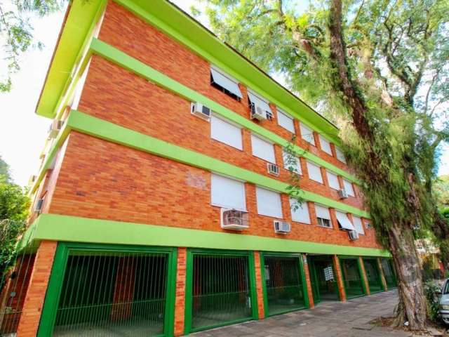Apartamento desocupado de 3 dormitórios e 1 vaga de garagem no bairro São Geraldo em Porto Alegre.&lt;BR&gt;Apartamento espaçoso de 3 Dormitórios e Vaga de Garagem - Excelente Oportunidade!&lt;BR&gt;&