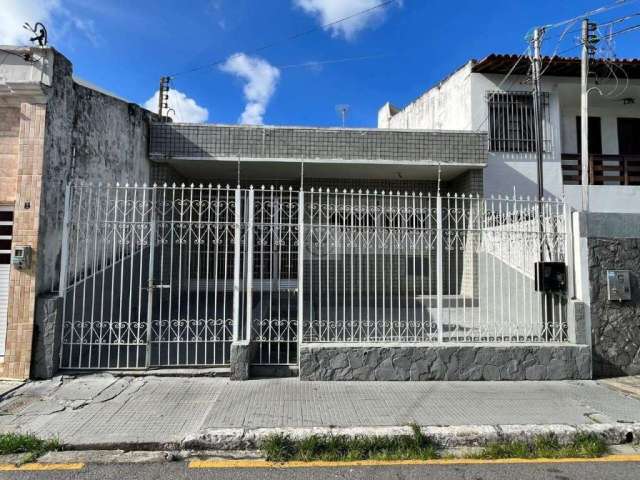 Casa Comercial à venda, 4 quartos, 1 suíte, 2 vagas, Centro - Aracaju/SE