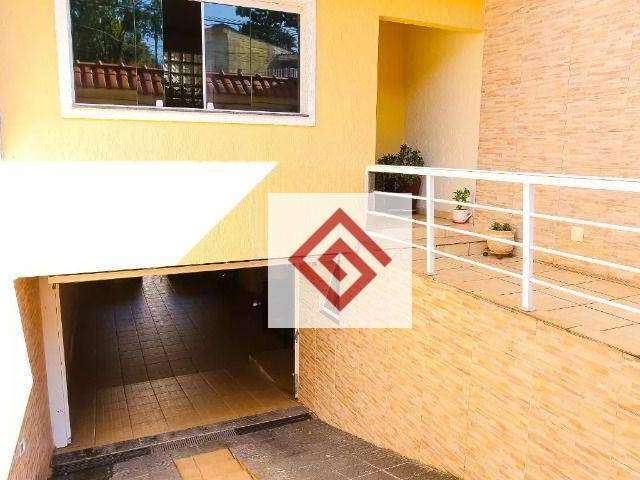 Casa com 3 dormitórios à venda, 240 m² por R$ 720.000,00 - Parque João Ramalho - Santo André/SP