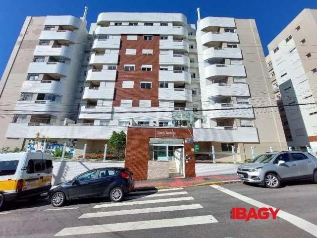 Apartamento com 3 quartos para alugar na Rua Santos Saraiva, 1180, Estreito, Florianópolis, 100 m2 por R$ 2.900