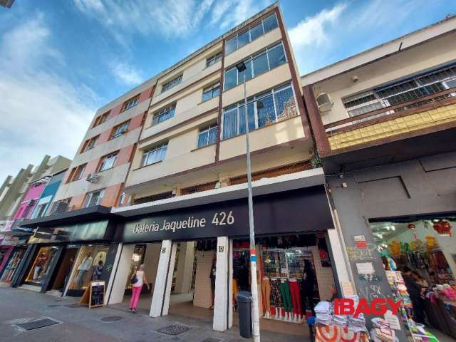 Sala comercial com 2 salas para alugar na Rua Conselheiro Mafra, 426, Centro, Florianópolis, 30 m2 por R$ 600