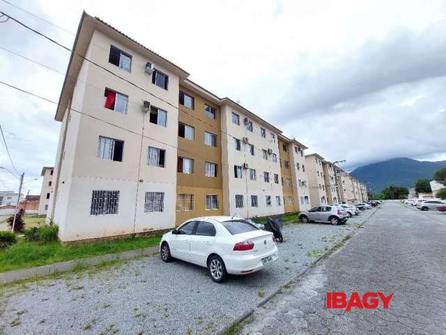Apartamento com 2 quartos para alugar na Rua Nelson Floriano Campos, 2630, Pachecos, Palhoça, 46 m2 por R$ 750