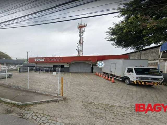 Barracão / Galpão / Depósito para alugar na Avenida Deputado Diomício Freitas, 3348, Carianos, Florianópolis, 340 m2 por R$ 13.900