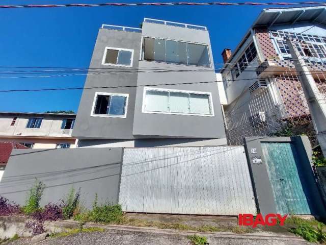 Casa com 3 quartos para alugar na Mario Pereira, 80, Beira Mar, Florianópolis, 280 m2 por R$ 8.500