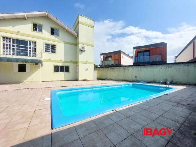 Casa com 3 quartos para alugar na Rua Peroba do Campo, 29, Campeche, Florianópolis, 260 m2 por R$ 7.400