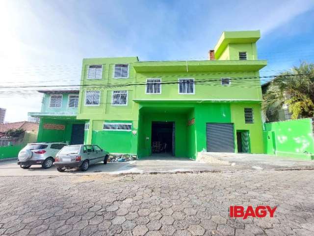 Barracão / Galpão / Depósito com 9 salas para alugar na Rua Gisela, 1233, Bela Vista, São José, 1190 m2 por R$ 18.000