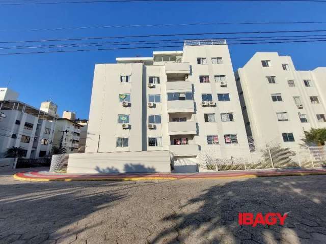 Apartamento com 3 quartos para alugar na Rua Hercílio de Aquino, 326, Itaguaçu, Florianópolis, 110 m2 por R$ 2.900