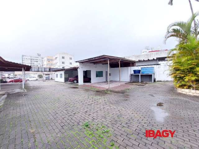 Ponto comercial com 3 salas para alugar na Luiz Gualberto, 92, Capoeiras, Florianópolis, 180 m2 por R$ 5.500