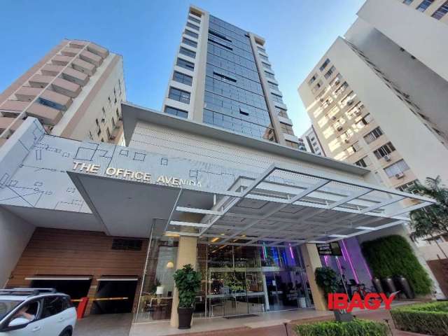 Sala comercial para alugar na Avenida Professor Othon Gama D'Eça, 677, Centro, Florianópolis, 60 m2 por R$ 4.500
