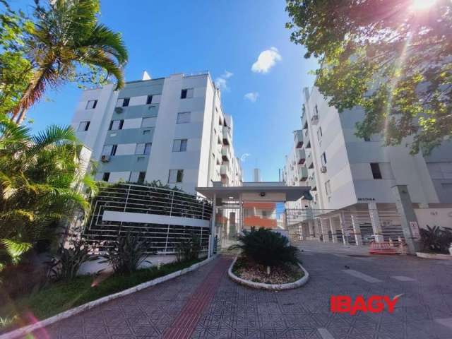 Apartamento com 3 quartos para alugar na Rua Douglas Seabra Levier, 163, Carvoeira, Florianópolis, 110 m2 por R$ 3.600