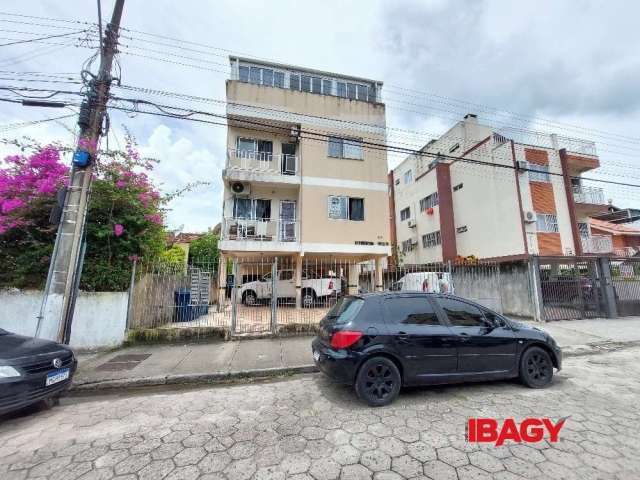 Apartamento com 1 quarto para alugar na Rua Hypólito Gregório Pereira, 414, Canasvieiras, Florianópolis, 32 m2 por R$ 1.750