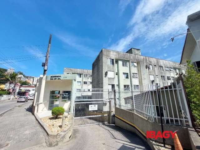 Apartamento com 1 quarto para alugar na Delminda Silveira, 729, Beira Mar, Florianópolis, 49 m2 por R$ 2.500