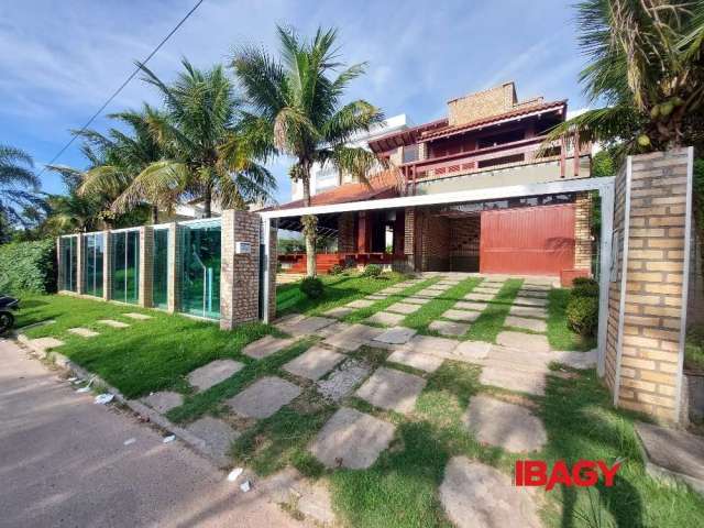 Casa com 4 quartos para alugar na Rua do Lagarto, 100, Ingleses do Rio Vermelho, Florianópolis, 275 m2 por R$ 6.500